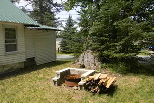 14 Winter St, Northumberland, NH 03582 - Photo 6