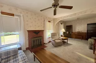 260 Pleasant St, Claremont, NH 03743 - Photo 14
