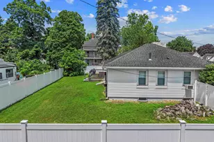222 Calef Rd, Manchester, NH 03103 - Photo 28