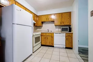 210 Brook Village Rd, Nashua, NH 03062 - Photo 8