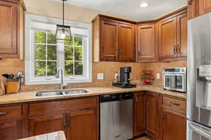 13 Robinson St, Brentwood, NH 03833 - Photo 12