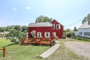 28 Spring St, Hinsdale, NH 03451 - Photo 4