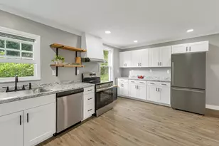 17 Charles St, Franklin, NH 03235 - Photo 2