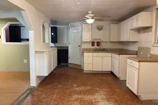 60 Heath St, Newton, NH 03858 - Photo 2