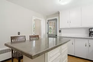 1333 Beech St, Manchester, NH 03104 - Photo 6