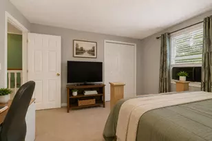 1035 S Mammoth Rd, Manchester, NH 03109 - Photo 18