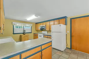28 Hillcrest Dr, Laconia, NH 03246 - Photo 12