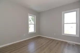 100 Oak St, Laconia, NH 03246 - Photo 22