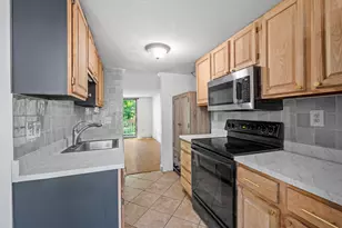 802 Piscassic St, Newmarket, NH 03857 - Photo 4