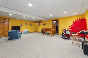 33 Colleen Dr, Salem, NH 03079 - Photo 30
