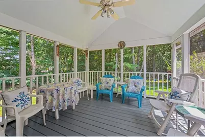 33 Colleen Drive, Salem, NH 03079 - Photo 14