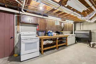 357 Gray St, Manchester, NH 03103 - Photo 54