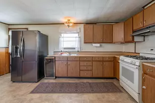 6 Embassy Ave, Hooksett, NH 03106 - Photo 6