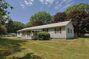 94 James St, Hartford, VT 05001 - Photo 4