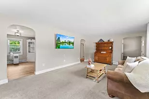 130 Whipple St, Manchester, NH 03102 - Photo 8
