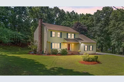 5 Plaza Avenue, Hudson, NH 03051 - Photo 1