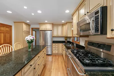 5 Plaza Avenue, Hudson, NH 03051 - Photo 8