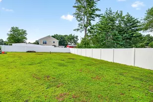 75 Forest Park Dr, Nashua, NH 03060 - Photo 40