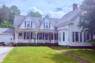 66 Elm St, Lancaster, NH 03584 - Photo 2
