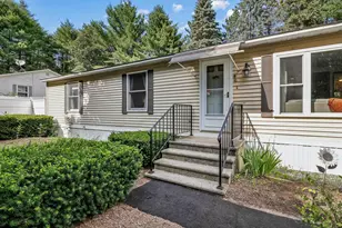 46 Edgewood Dr, Hopkinton, NH 03229 - Photo 2