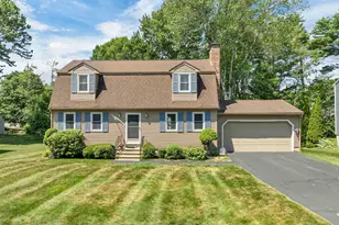 76 Presidential Cir, Hampton, NH 03842 - Photo 1