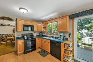 76 Presidential Cir, Hampton, NH 03842 - Photo 10