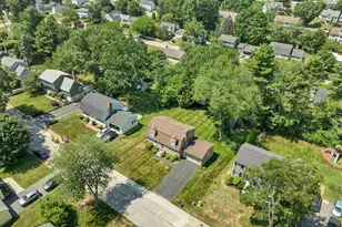76 Presidential Cir, Hampton, NH 03842 - Photo 8