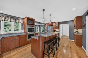 23 Merrymeeting Dr, Merrimack, NH 03054 - Photo 4