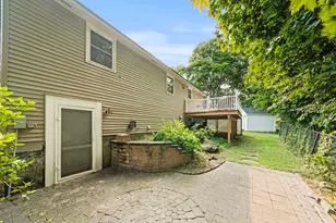 10 Wentworth St, Nashua, NH 03060 - Photo 30