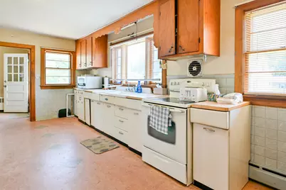 115 Crosbie Street, Manchester, NH 03104 - Photo 12