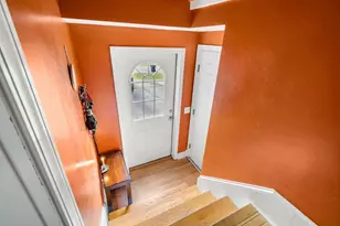 4 Squamscott Ave, Derry, NH 03038 - Photo 10