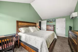 4 Squamscott Ave, Derry, NH 03038 - Photo 14