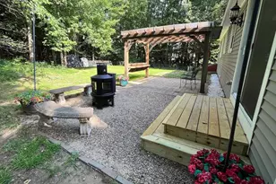 196 Tanglewood Dr, Henniker, NH 03242 - Photo 10