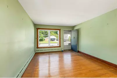 3 Pond Street, Newmarket, NH 03857 - Photo 2