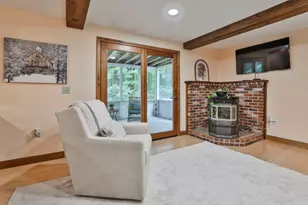 24 Cricket Hill Dr, Amherst, NH 03031 - Photo 18