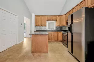 35 Forrest St, Hampstead, NH 03826 - Photo 6