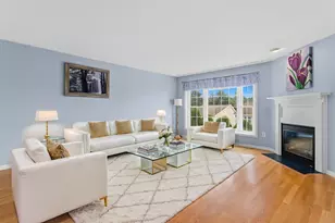 8 Canterberry Ct, Hudson, NH 03051 - Photo 8