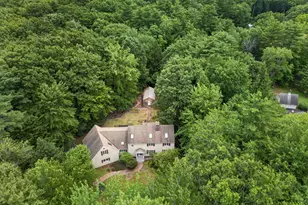 62 Hearthside Cir, Bedford, NH 03110 - Photo 2