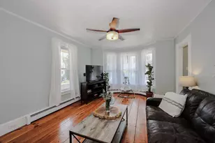 356 Pearl St, Manchester, NH 03104 - Photo 14