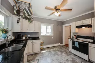 356 Pearl St, Manchester, NH 03104 - Photo 18