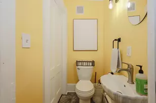 356 Pearl St, Manchester, NH 03104 - Photo 26