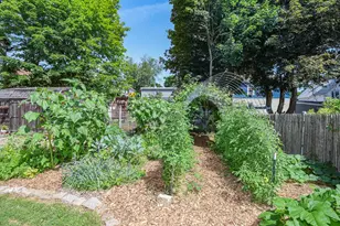 356 Pearl St, Manchester, NH 03104 - Photo 40