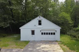 9 Bluebird Ln, Kingston, NH 03848 - Photo 2