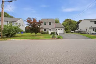 80 Charlotte St, Manchester, NH 03103 - Photo 2