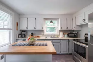 88 Newgate Cir, Manchester, NH 03102 - Photo 8