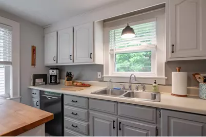 88 Newgate Circle, Manchester, NH 03102 - Photo 6