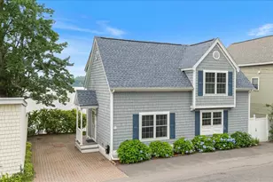 31 N Shore Rd, Derry, NH 03038 - Photo 1
