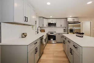 112 Gilson Rd, Nashua, NH 03062 - Photo 2