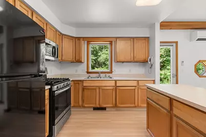 33 Mountain View Road, Temple, NH 03084 - Photo 4