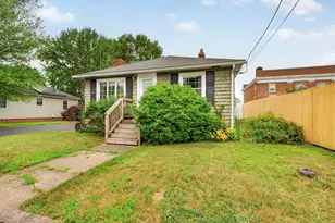 282 Jewett St, Manchester, NH 03103 - Photo 2